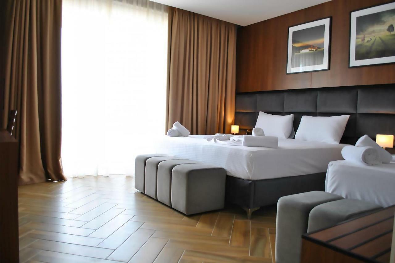 Twin Towers Hotel City & Beach Resort Shëngjin Exterior foto